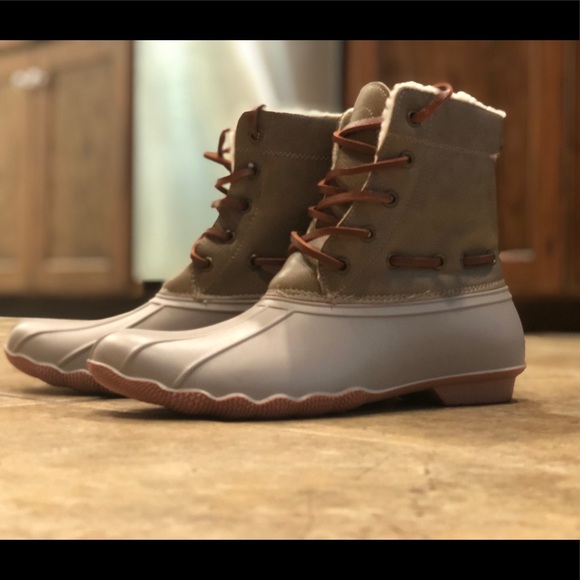 Crown and ivy duck boots Clearance